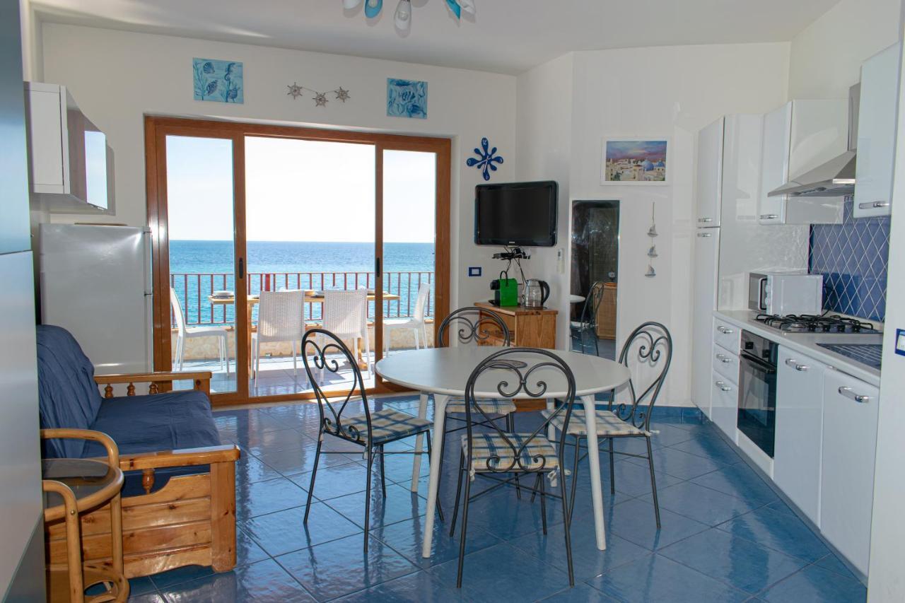 Beach House Acquamarina Letojanni Buitenkant foto